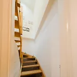 Large Duplex Penthouse 3 Bath 14 Guests شقة Lisboa
