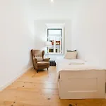 Large Duplex Penthouse 3 Bath 14 Guests リスボン