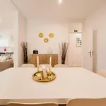 Large Duplex Penthouse 3 Bath 14 Guests شقة *