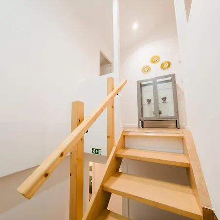 Large Luxury Penthouse 3 Bath 14 Guest Apartment
