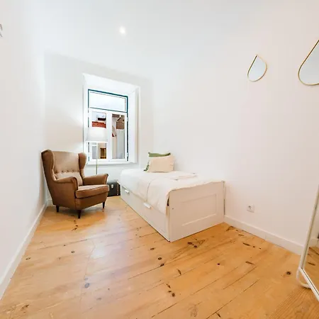 Large Luxury Penthouse 3 Bath 14 Guest Apartment *