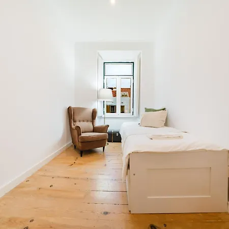 Large Penthouse 3 Bath, Sleeps 14 Wac Lisboa