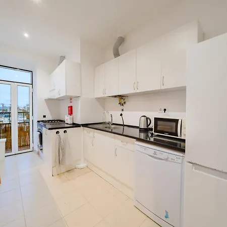 Large Luxury Penthouse 3 Bath 14 Guest Lisbon