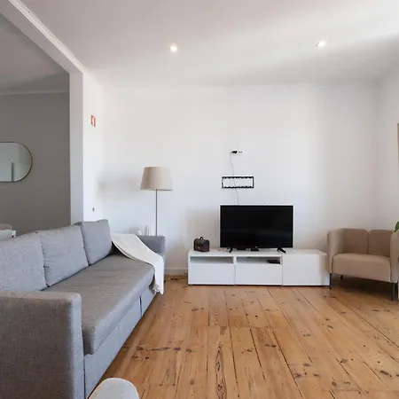 Large Luxury Penthouse 3 Bath 14 Guest Lisbon