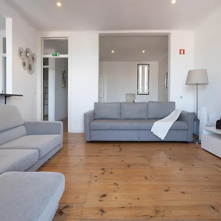 Large Luxury Penthouse 3 Bath 14 Guest Apartment *