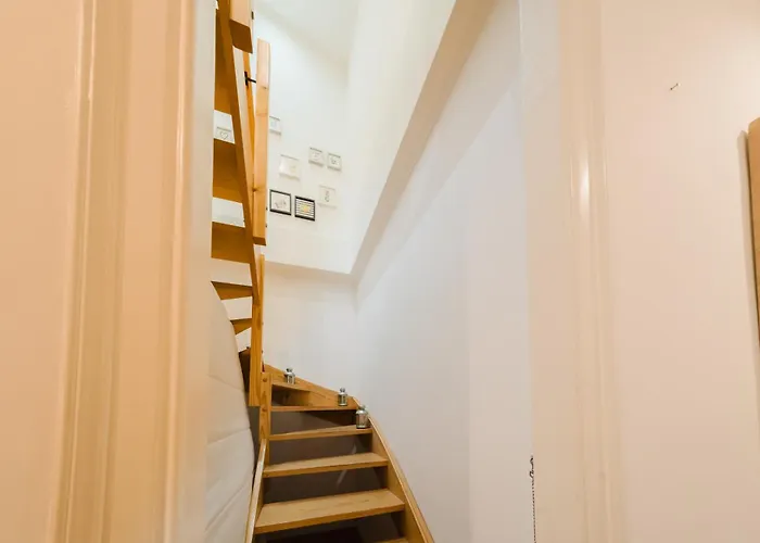 Downtown Penthouse Duplex 3 Bath 14 Guests 公寓 Lisboa