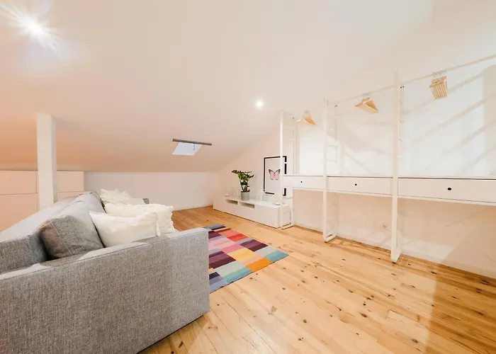 Downtown Penthouse Duplex 3 Bath 14 Guests *