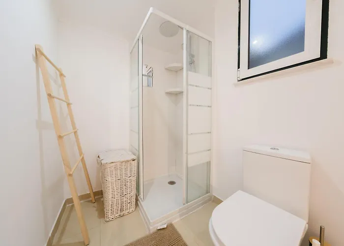 Downtown Penthouse Duplex 3 Bath 14 Guests Апартаменты *