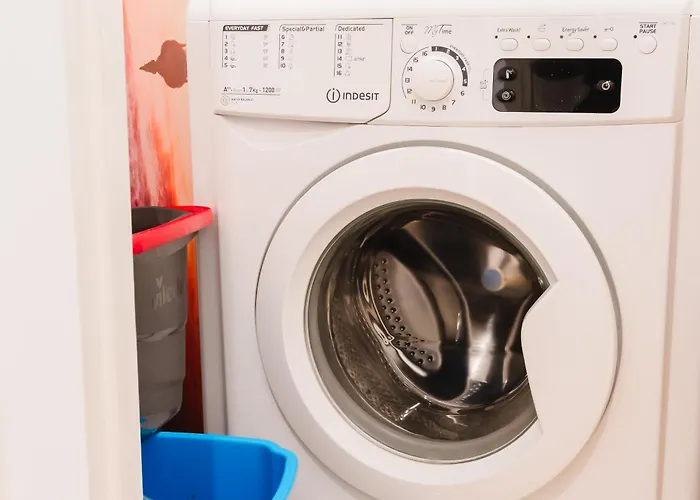 Downtown Penthouse Duplex 3 Bath 14 Guests Апартаменты *