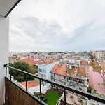 Large Duplex Penthouse 3 Bath 14 Guests Lissabon