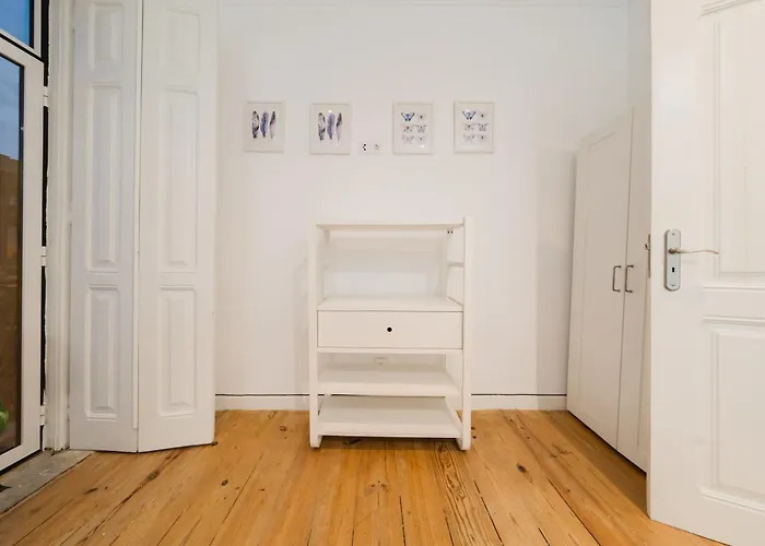 Downtown Penthouse Duplex 3 Bath 14 Guests