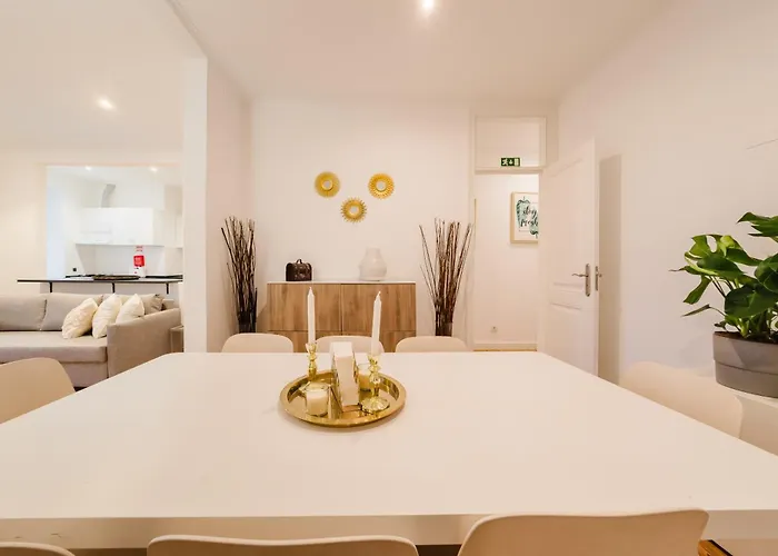 Downtown Penthouse Duplex 3 Bath 14 Guests Διαμέρισμα *