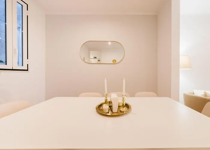 Downtown Penthouse Duplex 3 Bath 14 Guests * Lisboa