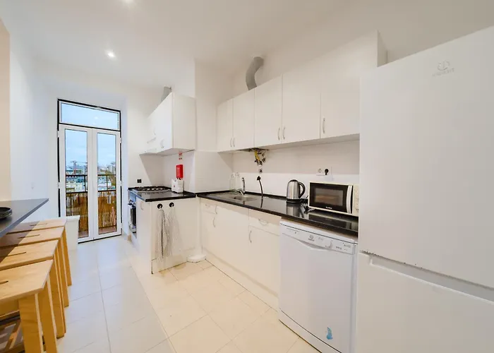 Downtown Penthouse Duplex 3 Bath 14 Guests Lisboa
